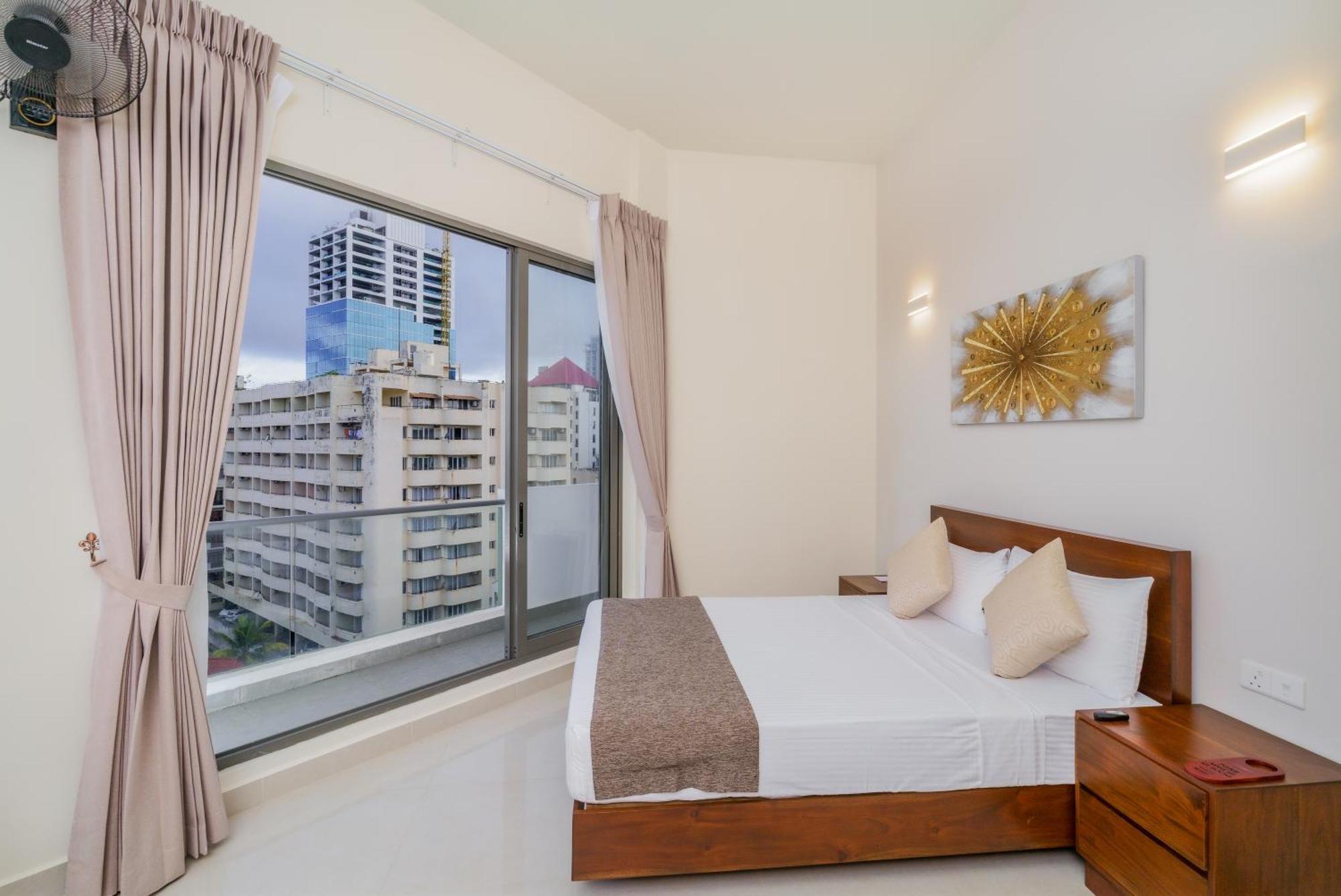 Marine Suites Коломбо Экстерьер фото